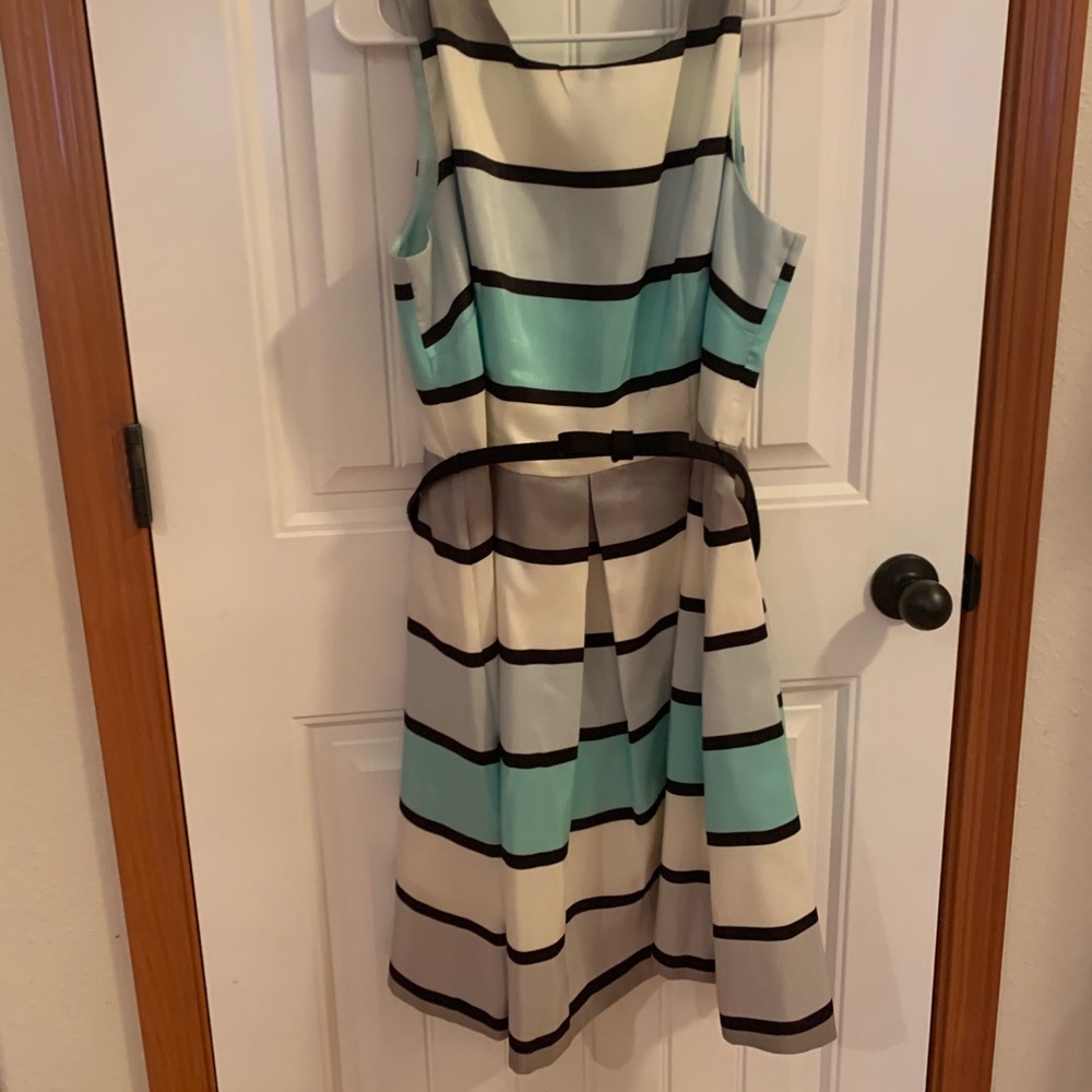 Danny & Nicole Classic Vintage Dress